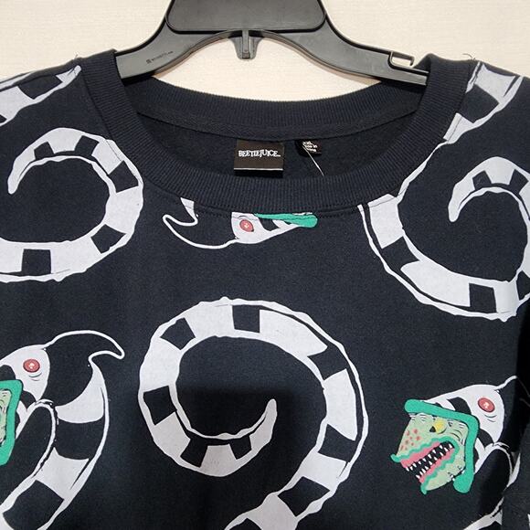 Beetlejuice graphic sweatshirt women's XXL - Picture 4 of 6